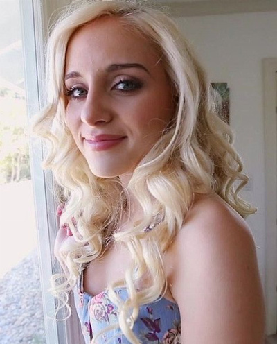 Naomi Woods